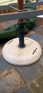 Outdoor umbrella and heavy base for sale