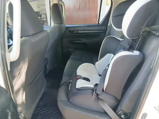 2016 Toyota Hilux Double Cab SRX 4x4 (ONLY 2 OWNERS)