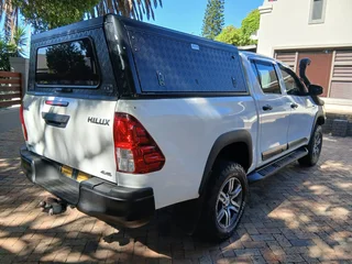 2016 Toyota Hilux Double Cab SRX 4x4 (ONLY 2 OWNERS)