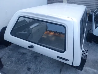 Nissan Np300 LWB Beekman slim line canopy