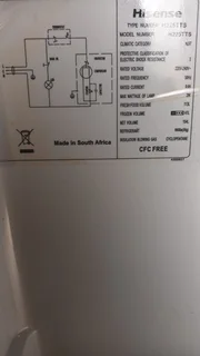  PACKAGE DEAL – SAVE R500!  Fridge &#43; Round Table with 2 Chairs &#61; ONLY R3 000