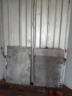 2007 Afrit Pantech Volume Body Link with Well Decks