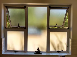 BUG OUT  - Magnetic Insect screens for windows and doors www.bug-out.co.za Deliveries direct to u