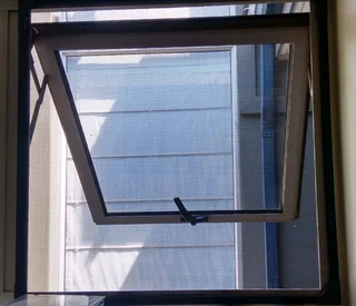 BUG OUT  - Magnetic Insect screens for windows and doors www.bug-out.co.za Deliveries direct to u