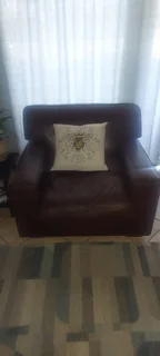 Leather Lounge Suite