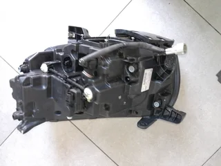 MERCEDES X CLASS  RIGHT SIDE HEADLAMP