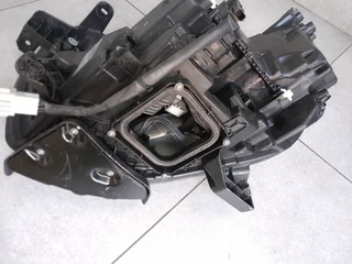 MERCEDES X CLASS  RIGHT SIDE HEADLAMP