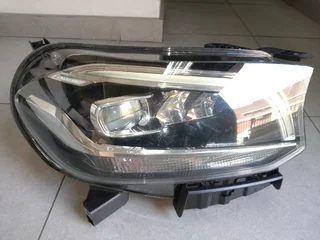 MERCEDES X CLASS  RIGHT SIDE HEADLAMP