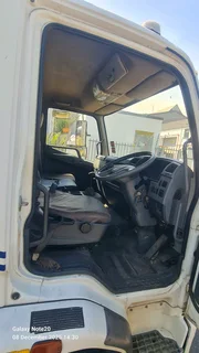 2016 Mitsubishi fuso 16 ton fn 25 270