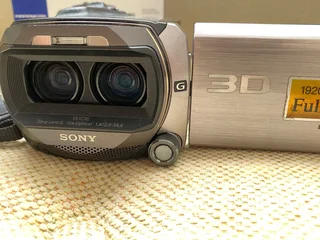 Sony 3D Full HD HandyCam HDR-TD10