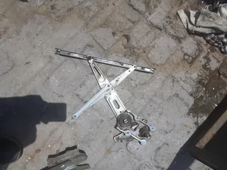 Toyota Yaris window mechanism