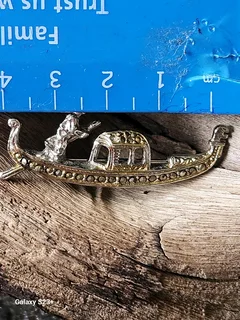 Vintage gondola brooch