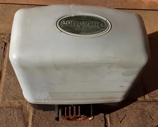 Gate Motor 220V in working condition , recently serviced.