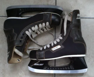 Bauer Ice Skates. Size 2.