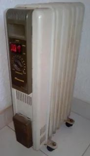 7 fin electric oil heater. Heats the room very fast.