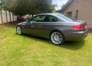 Beautiful bmw E92 325i m sport for sale