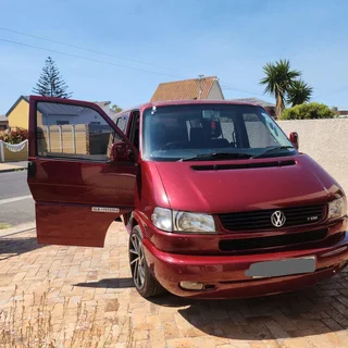 2002, Volkswagen Caravelle 2.5 TDI Trendline, Diesel.