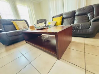 Tv stand and Centre table for sale