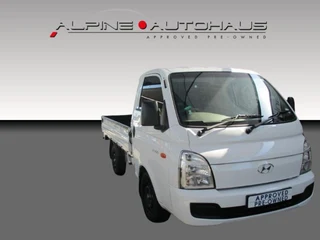 PRICES SLASHED !!!-HYUNDAI H100 2.6D F/C D/S