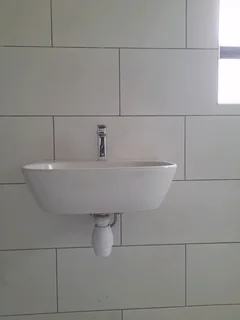 Experienced plumber seeking work