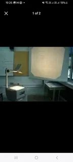 Overhead Projctor for Artist or Presentations comes with freestanding tripod standing screen