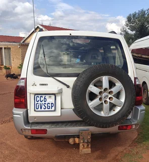 2005 Mitsubishi Pajero SUV 3.2 did Gls 5 door