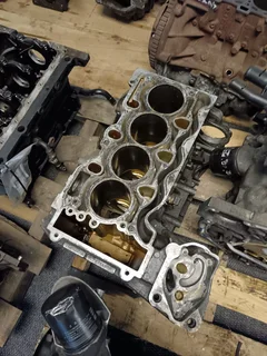BMW 320I Bare Block