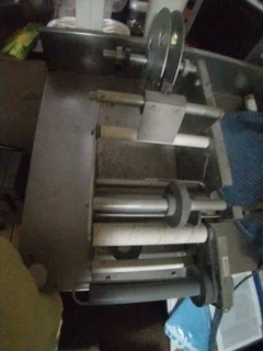 Sauce bottle Labelling machine