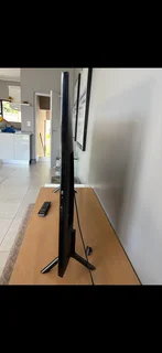 Samsung Smart TV (Like New) 43 inch