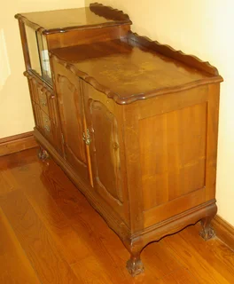 Dining Room Server