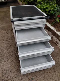 5 Draw Metmeister  tool cabinet