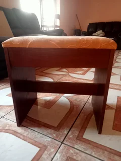 Dressing table stool new in heuweloord