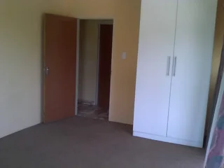 Fromt balcony BedRoom available for single lady in heuweloord