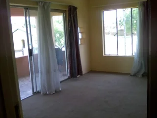 Fromt balcony BedRoom available for single lady in heuweloord