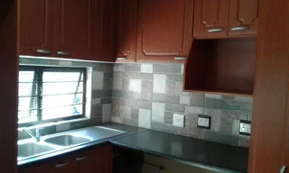 2-b/r fully tiled apartment with prepaid meter, pool and secure pkg in the Wolds, New Germany