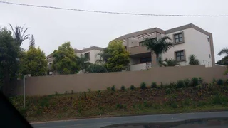 2-b/r fully tiled apartment with prepaid meter, pool and secure pkg in the Wolds, New Germany