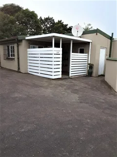 Secure 1-b/r cottage in New Germany with private garden, wi-fi, prepaid meter and pkg. Avail 15 Dec