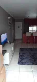 Smart 2-b/r in The Wolds, New Germany with balcony, pool, prepaid meter and secure pkg. 01 Jan