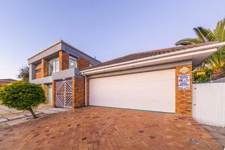 6 Bedroom Home For Sale in Kleinbosch, Parow