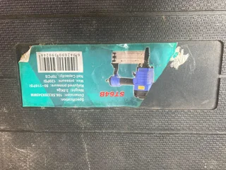 3 x pneumatic nail guns