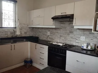 R1850000  - 3 Bedroom House &#43; Granny Cottage