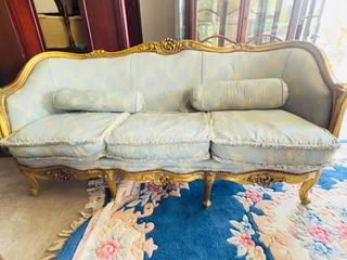 Antique lounge suite