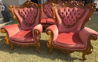 Antique lounge suite