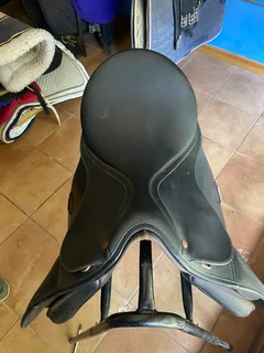 17” Wintec Dressage Saddle