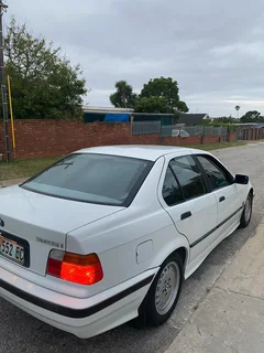 BMW E36 325i