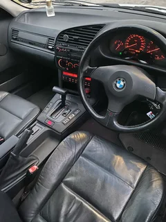 BMW E36 325i