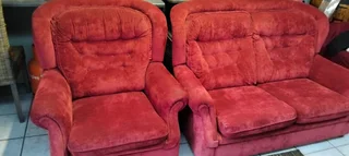 4 piece set of comfortable couches in excellent condition