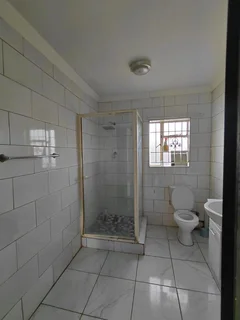 Ensuite Bedroom in commune to Rent in Elandspark