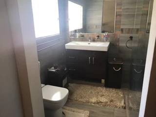 Luxurious 4 bedroom home in Barrydale