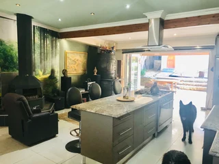 Luxurious 4 bedroom home in Barrydale